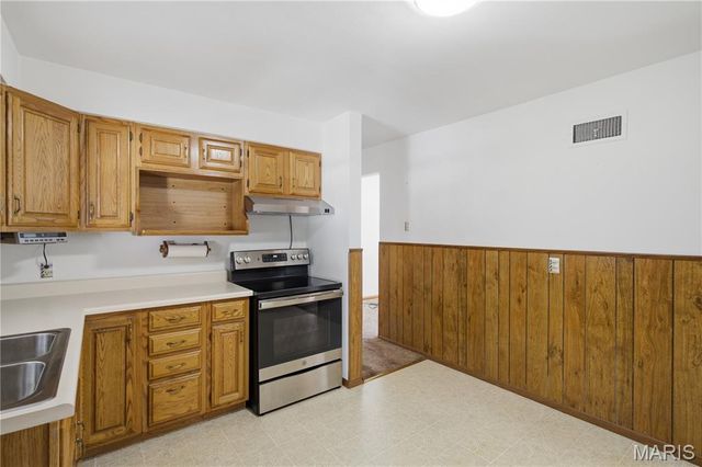 2206 Wengler Avenue, Overland, MO 63114