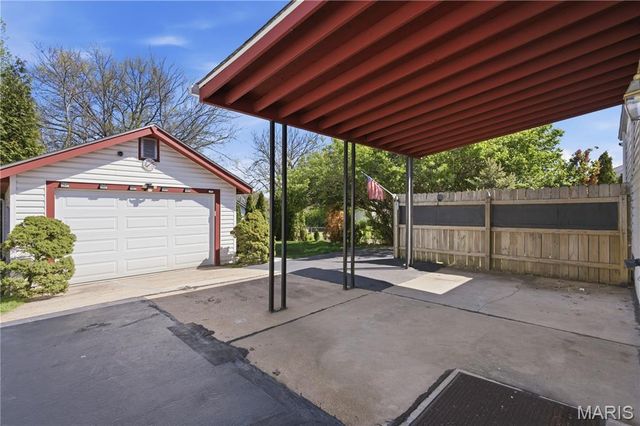 2206 Wengler Avenue, Overland, MO 63114