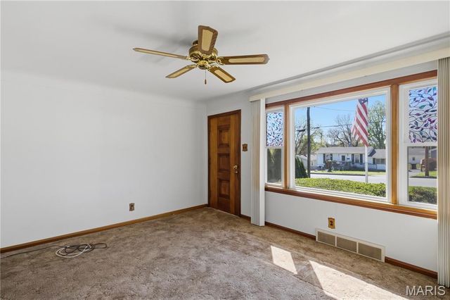 2206 Wengler Avenue, Overland, MO 63114