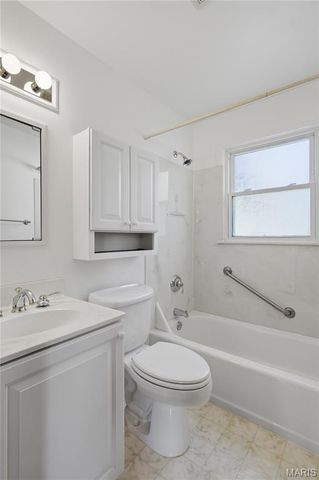 2206 Wengler Avenue, Overland, MO 63114