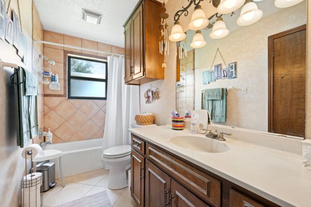 1802 Long Creek Court, Granbury, TX 76049