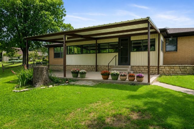 1802 Long Creek Court, Granbury, TX 76049