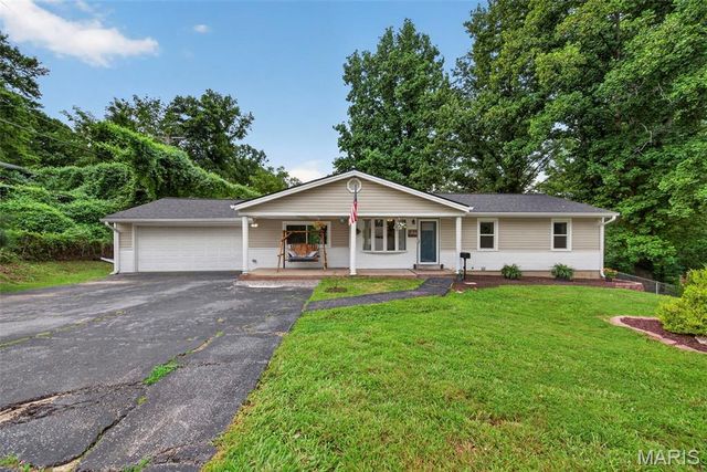 10800 Hobday Avenue, St Ann, MO 63074