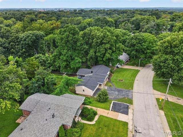10800 Hobday Avenue, St Ann, MO 63074