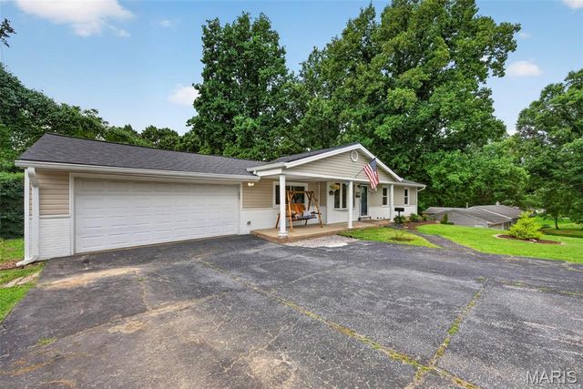 10800 Hobday Avenue, St Ann, MO 63074