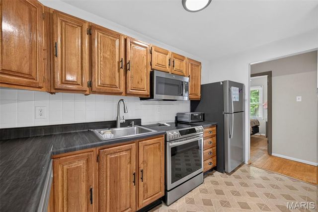 10800 Hobday Avenue, St Ann, MO 63074