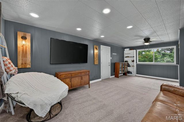 10800 Hobday Avenue, St Ann, MO 63074