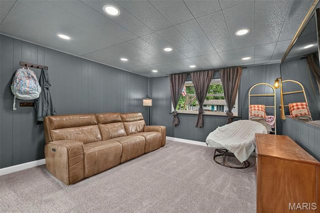 10800 Hobday Avenue, St Ann, MO 63074