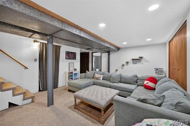 10800 Hobday Avenue, St Ann, MO 63074