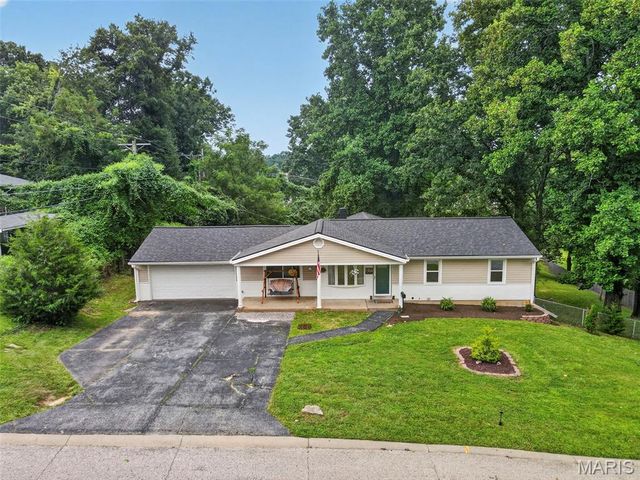 10800 Hobday Avenue, St Ann, MO 63074