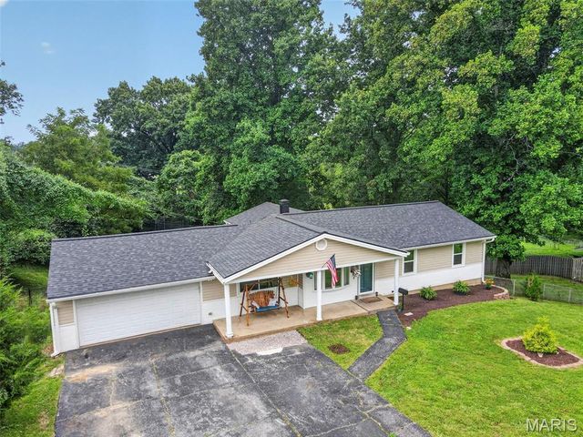 10800 Hobday Avenue, St Ann, MO 63074
