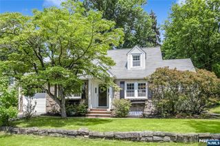 742 Oradell Avenue, Oradell, NJ 07649
