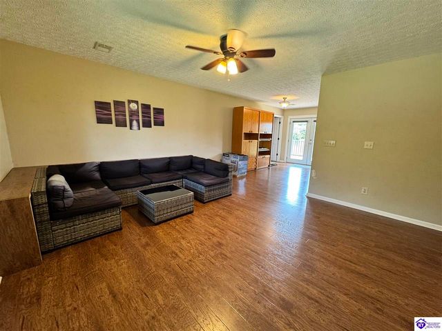 110 King Arthur Circle, Elizabethtown, KY 42701