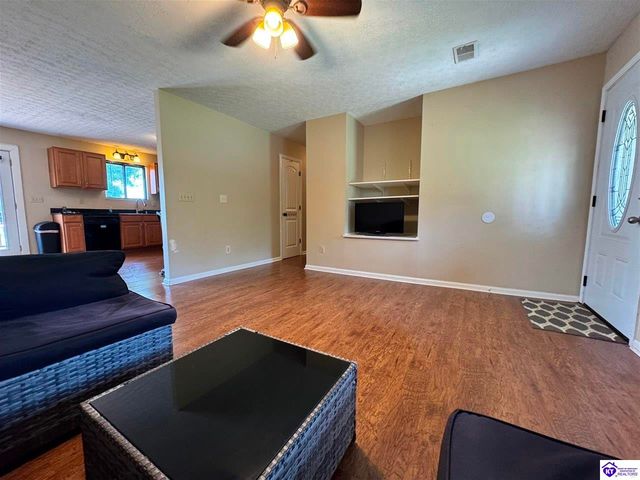 110 King Arthur Circle, Elizabethtown, KY 42701