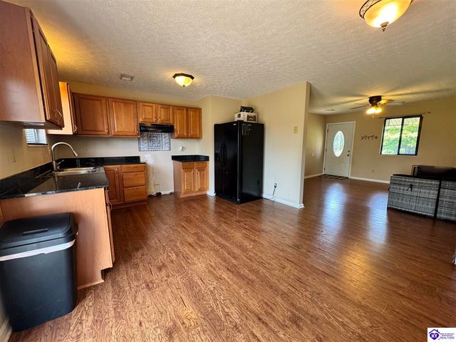 110 King Arthur Circle, Elizabethtown, KY 42701