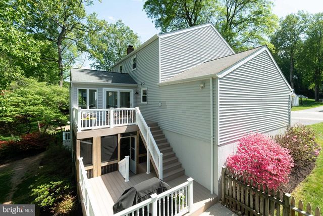 10222 STEAMBOAT LANDING LN, Burke, VA 22015