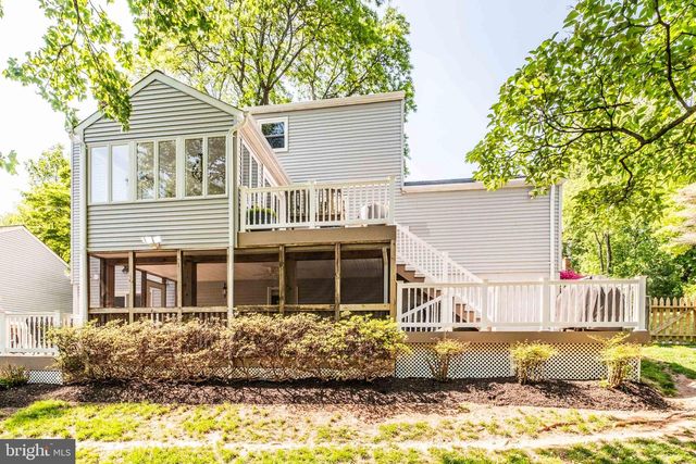 10222 STEAMBOAT LANDING LN, Burke, VA 22015