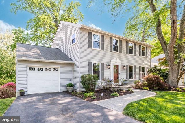 10222 STEAMBOAT LANDING LN, Burke, VA 22015