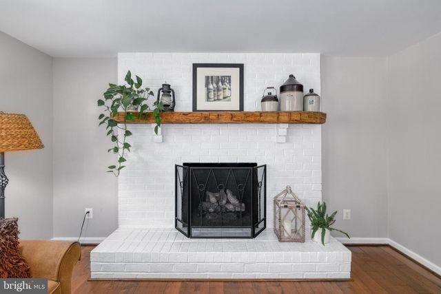 10222 STEAMBOAT LANDING LN, Burke, VA 22015