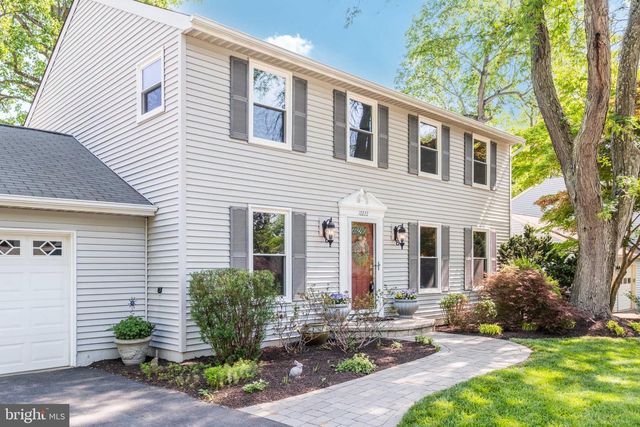 10222 STEAMBOAT LANDING LN, Burke, VA 22015