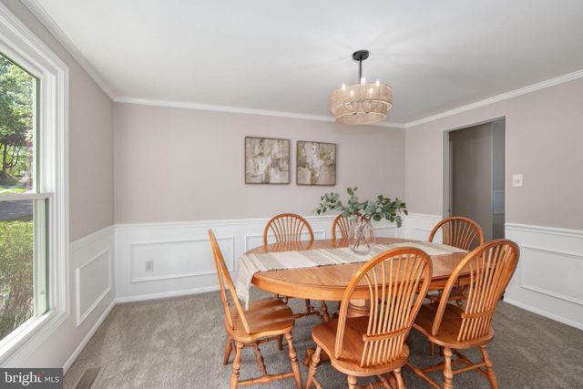 10222 STEAMBOAT LANDING LN, Burke, VA 22015