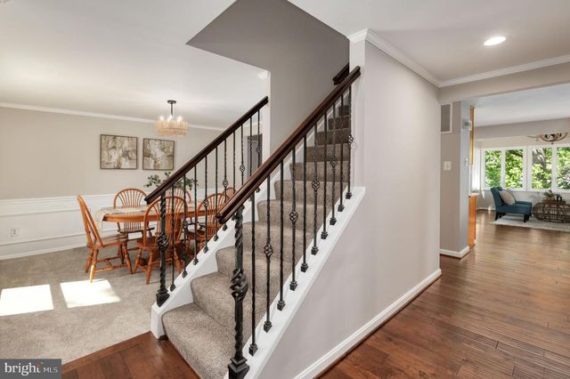 10222 STEAMBOAT LANDING LN, Burke, VA 22015