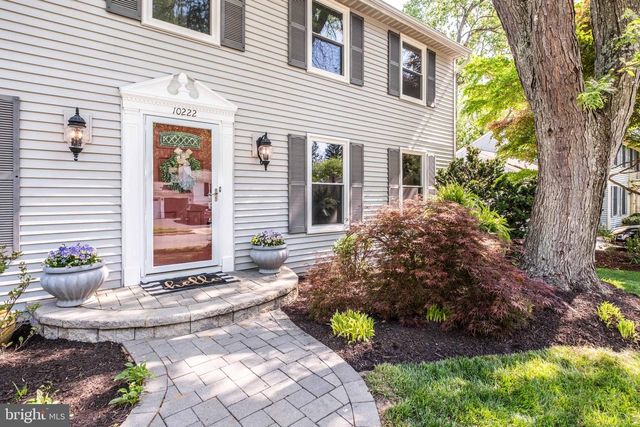 10222 STEAMBOAT LANDING LN, Burke, VA 22015