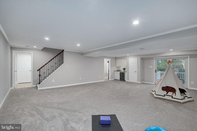 10222 STEAMBOAT LANDING LN, Burke, VA 22015