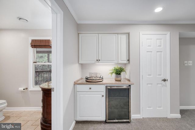 10222 STEAMBOAT LANDING LN, Burke, VA 22015