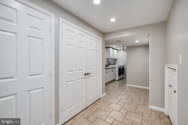 10222 STEAMBOAT LANDING LN, Burke, VA 22015