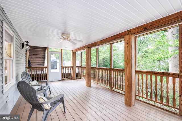 10222 STEAMBOAT LANDING LN, Burke, VA 22015