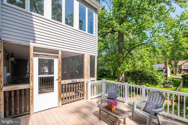10222 STEAMBOAT LANDING LN, Burke, VA 22015