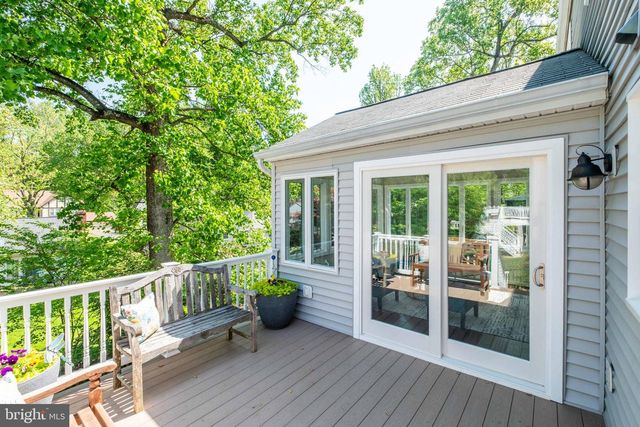 10222 STEAMBOAT LANDING LN, Burke, VA 22015