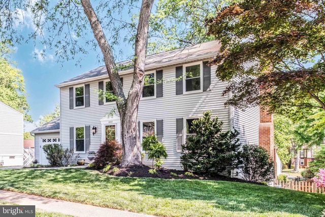10222 STEAMBOAT LANDING LN, Burke, VA 22015