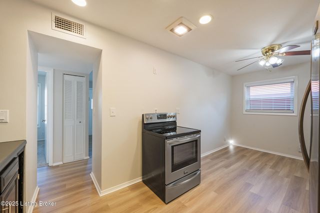 1083 Hillview Blvd, Louisville, KY 40229