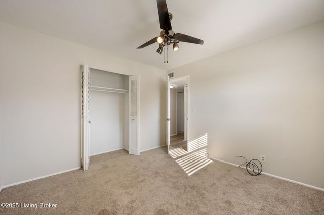 1083 Hillview Blvd, Louisville, KY 40229