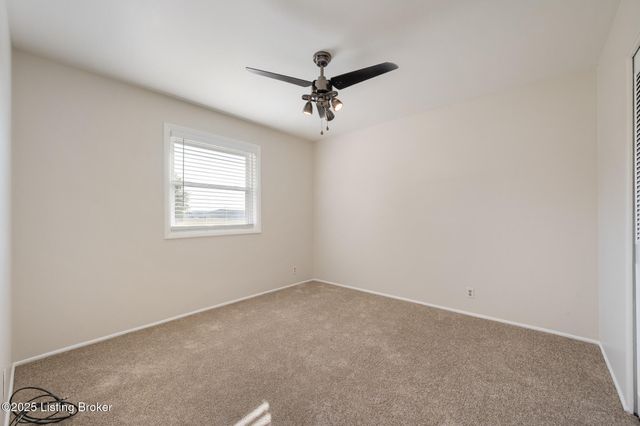 1083 Hillview Blvd, Louisville, KY 40229