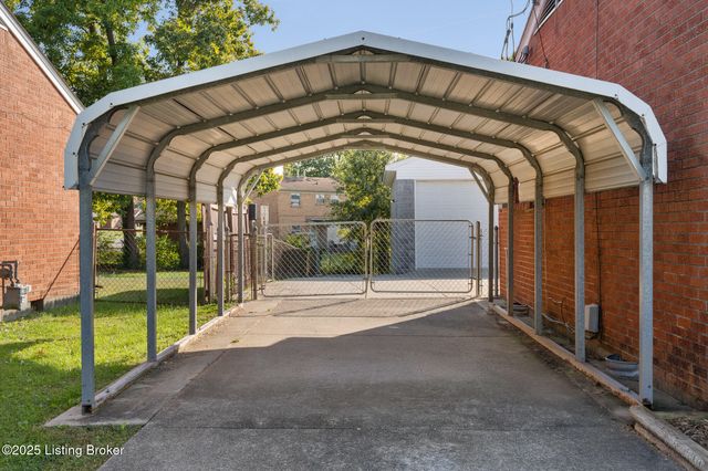 1083 Hillview Blvd, Louisville, KY 40229