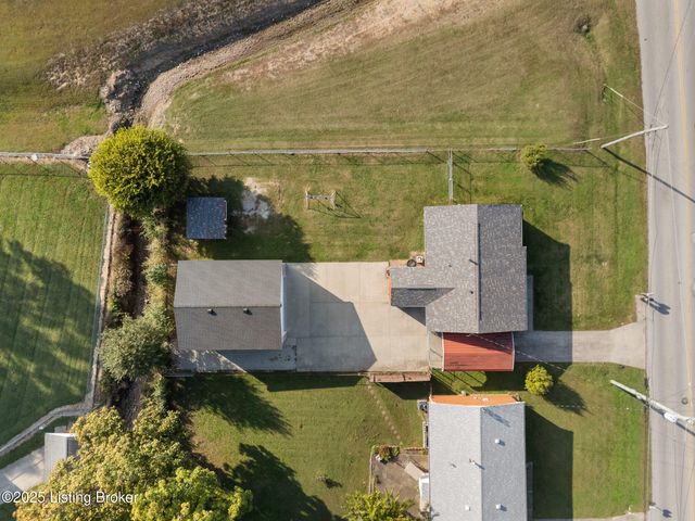 1083 Hillview Blvd, Louisville, KY 40229