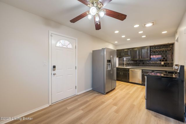 1083 Hillview Blvd, Louisville, KY 40229