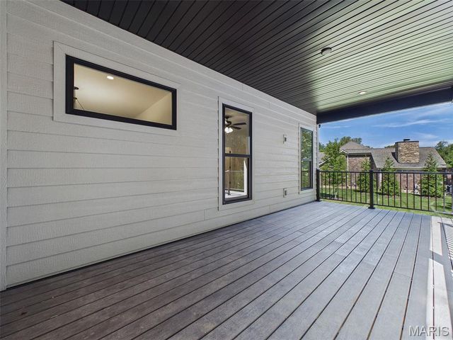 3825 N Arbor Lake Drive, Edwardsville, IL 62025