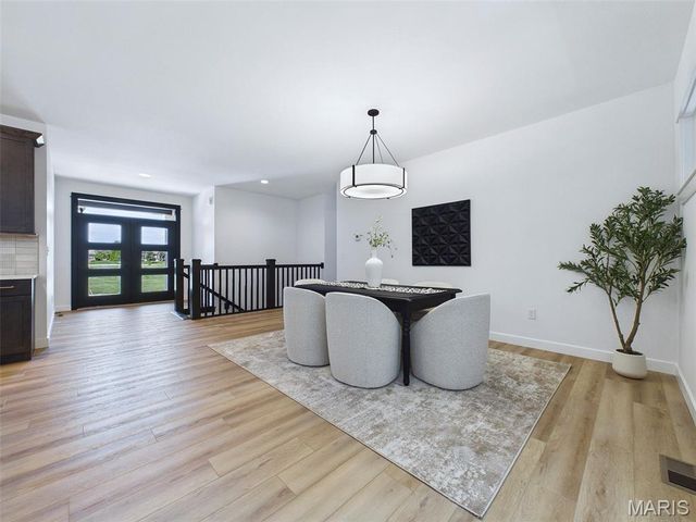 3825 N Arbor Lake Drive, Edwardsville, IL 62025