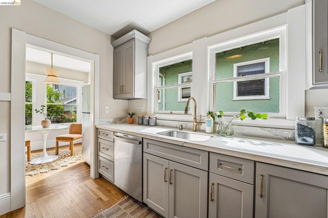 5826 Virmar Ave, Oakland, CA 94618