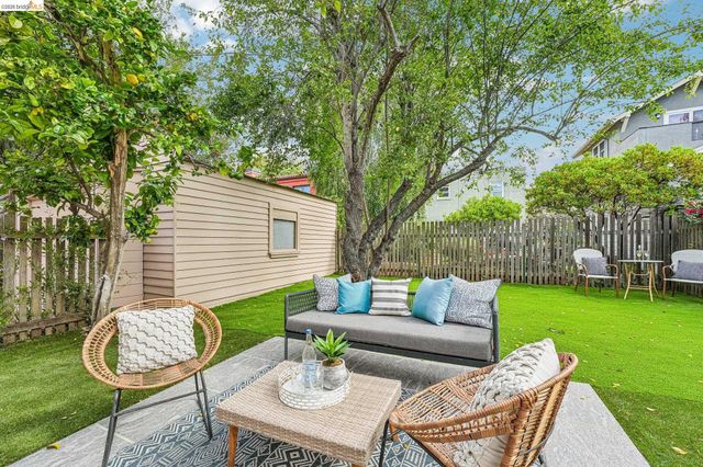 5826 Virmar Ave, Oakland, CA 94618