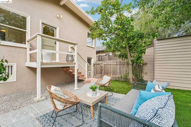 5826 Virmar Ave, Oakland, CA 94618