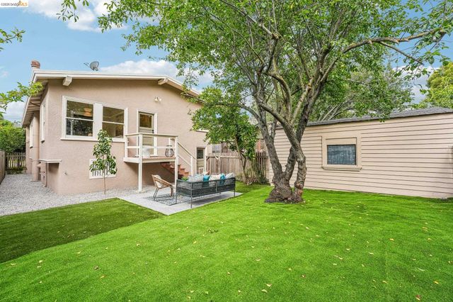 5826 Virmar Ave, Oakland, CA 94618