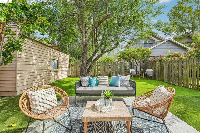 5826 Virmar Ave, Oakland, CA 94618