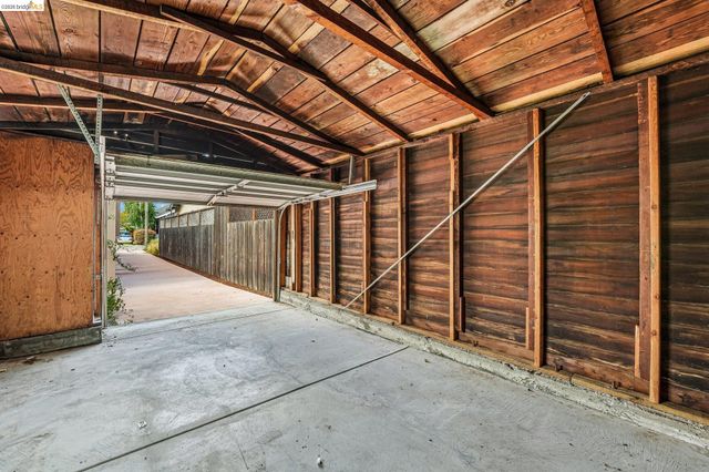 5826 Virmar Ave, Oakland, CA 94618