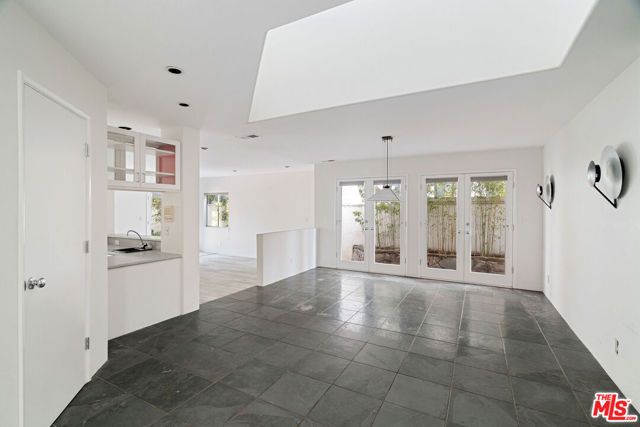 2606 Pacific Avenue, Manhattan Beach, CA 90266