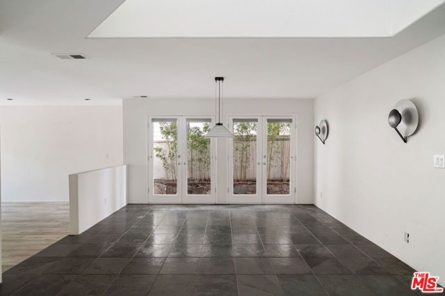2606 Pacific Avenue, Manhattan Beach, CA 90266